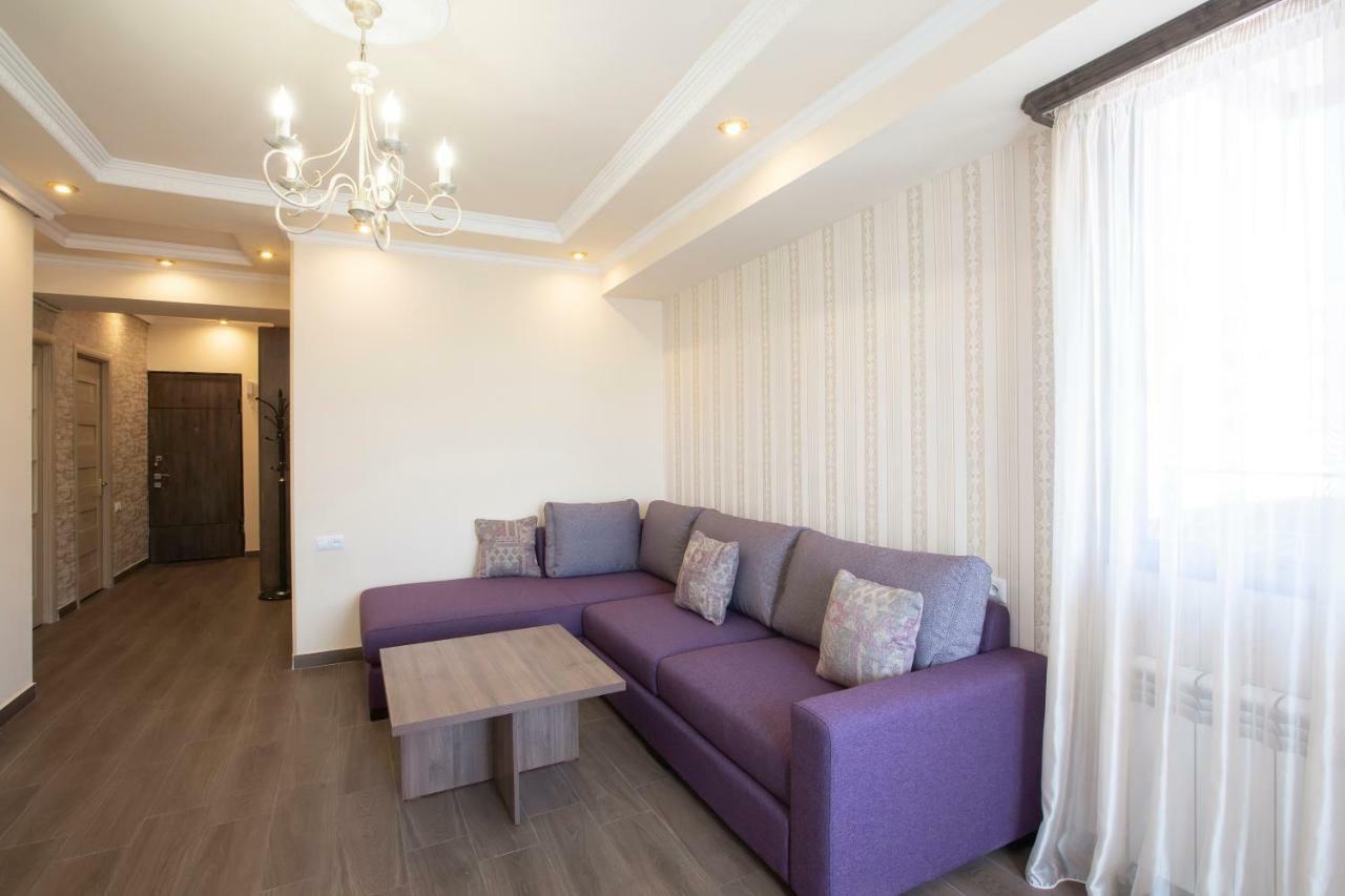 Umba Apartment N3 - Balcony And Mount Ararat View 예레반 외부 사진